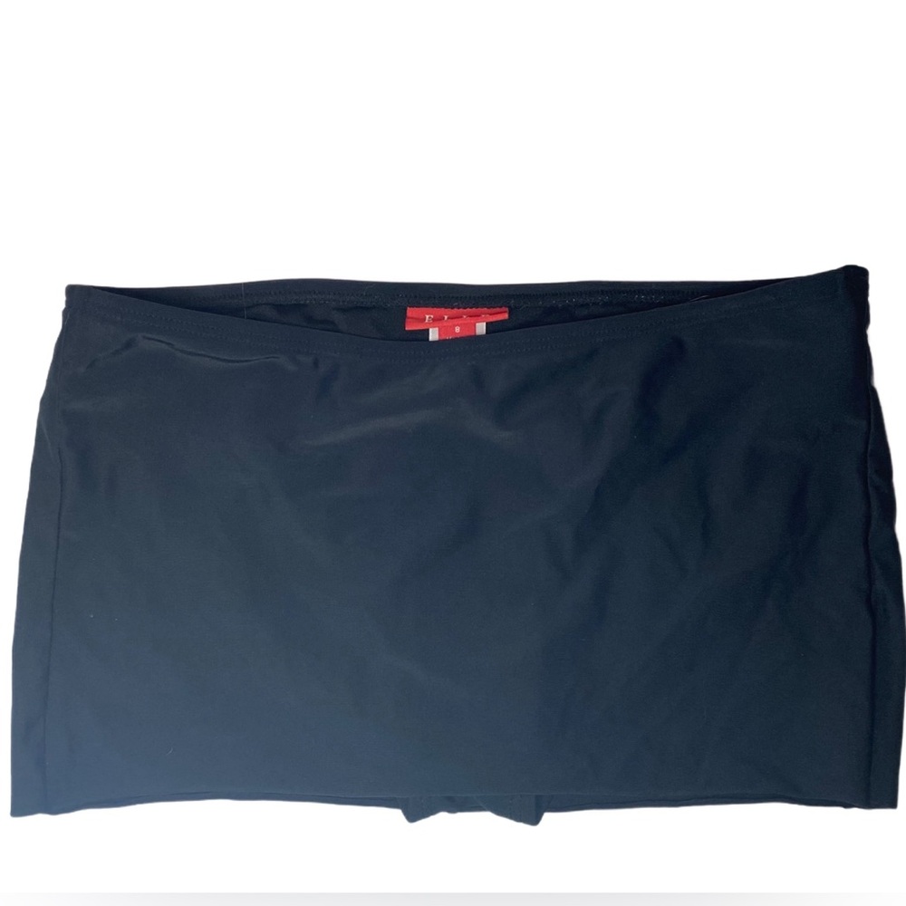 NWOT Elle Black Skirted Bikini Bottoms Size 8